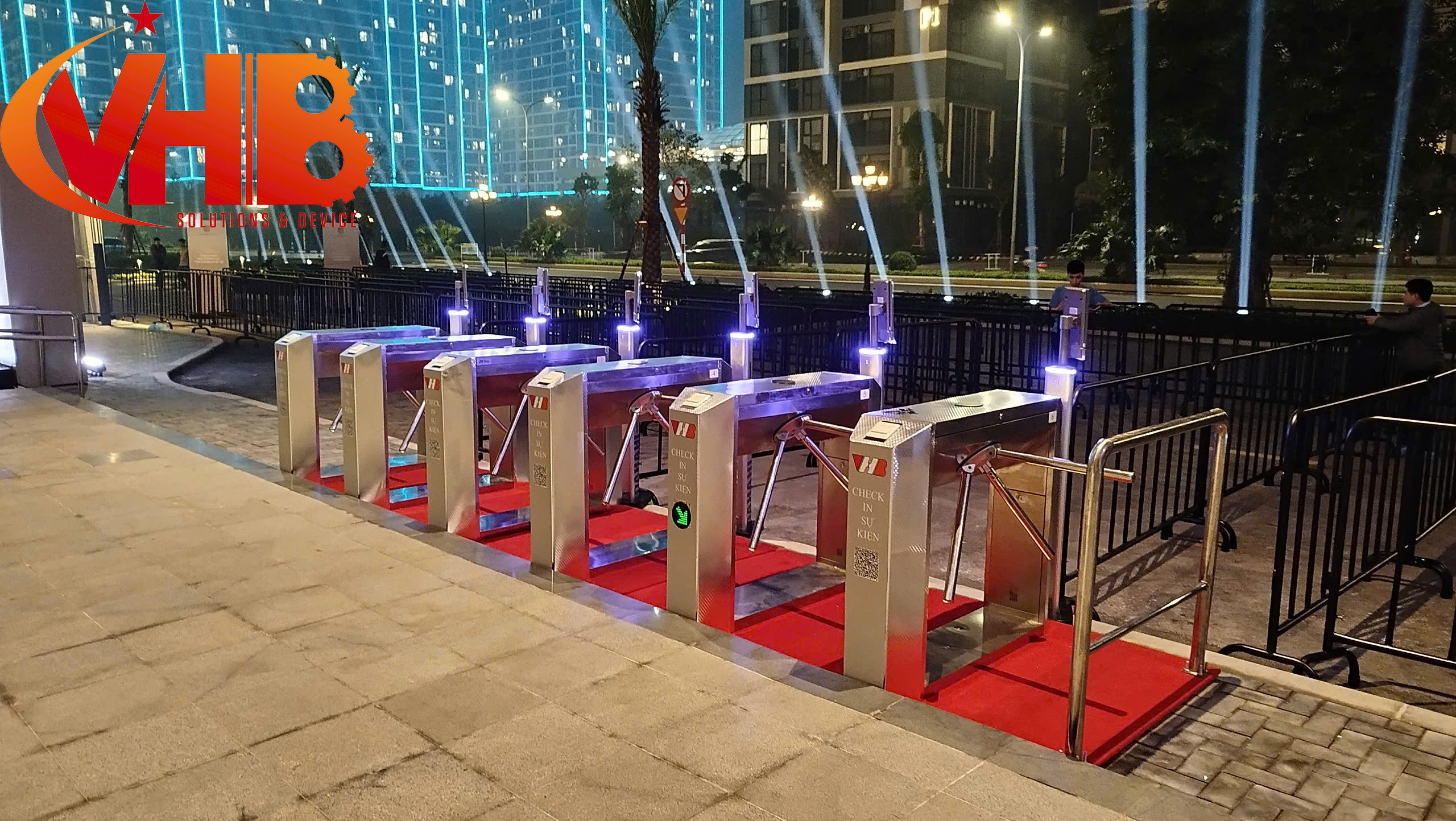 HỆ THỐNG KIỂM SOÁT RA VÀO BẰNG THIẾT BỊ DI ĐỘNG 1 checkin